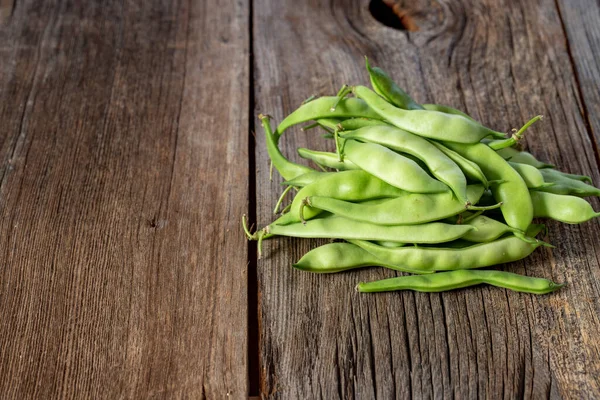 Fresh Ripe Green Beans Wood Background Copy Space — Stock Photo, Image