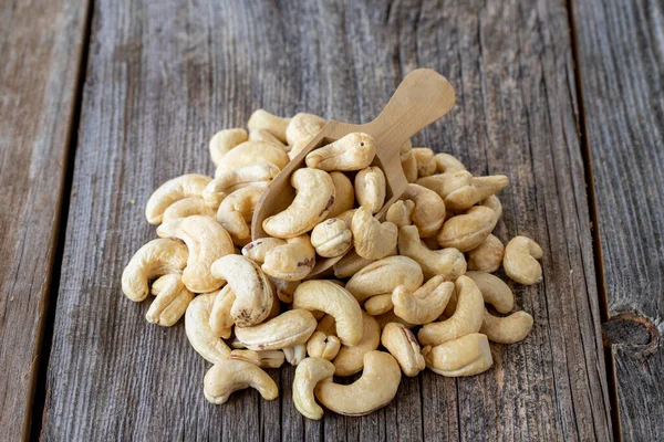 Roasted Cashew Snack Cashew Wooden Spoon Bulk Cashew Nut Kernels — Stock Photo, Image