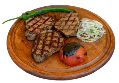 Izgara Kuzu eti Beyaz Arkaplanda İzole Edildi