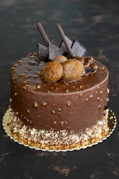 Каштановий Шоколадний Торт Темному Фоні — стокове фото