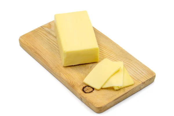 Beyaz Arka Planda Kashar Peyniri Kaşkaval Peyniri Dilimlenmiş Çedar Peyniri — Stok fotoğraf
