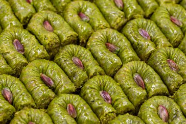 Fıstıklı baklava. Akdeniz mutfağı lezzetlidir. Yakın plan baklava. yerel isim fistikli bulbul