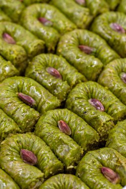 Fıstıklı baklava. Akdeniz mutfağı lezzetlidir. Yakın plan baklava. yerel isim fistikli bulbul
