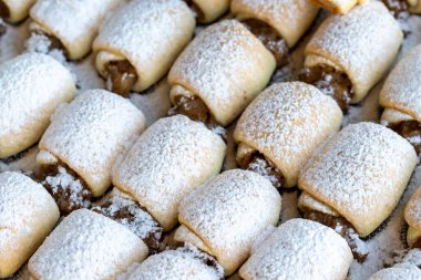 Elmalı kurabiye. İçinde elma püresi olan kurabiyeler. Kapat.