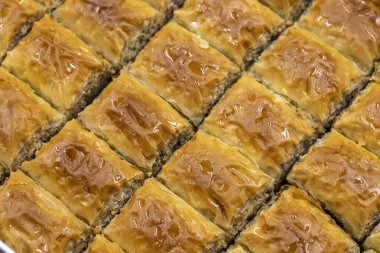Ceviz baklavası. Yakın plan ceviz baklavası. Akdeniz mutfağı lezzetlidir. yerel adı cevizli baklava