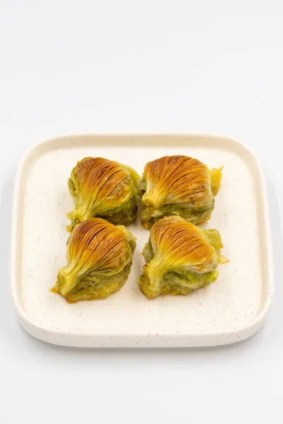 Baklava Aux Moules Baklava Aux Pistaches Isolée Sur Fond Blanc — Photo