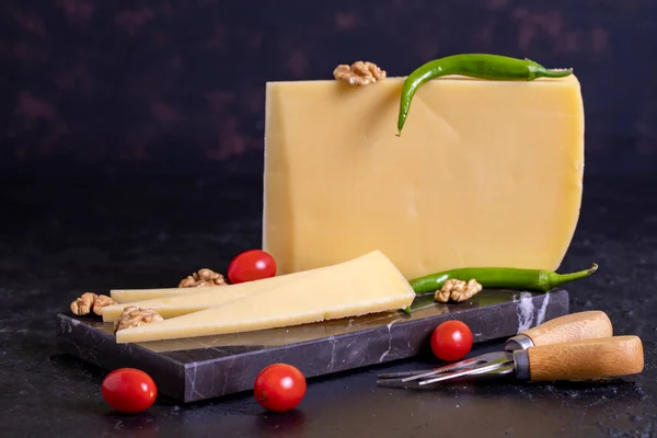 Gruyere Peyniri Yaşlı Kont Gruyere Comte Lezzetli Peynir Kapat — Stok fotoğraf