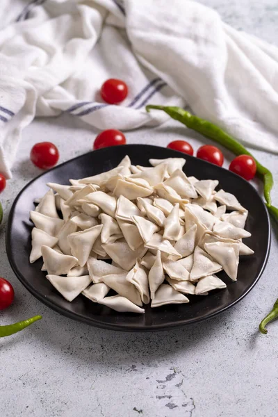 Fryst Ravioli Stengolv Fyllda Ravioli Mitten Turkisk Ravioli Traditionella Delikatesser — Stockfoto