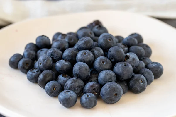 Blueberries Dark Background Fresh Blueberries Plate Close — Fotografia de Stock