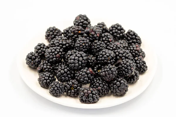 Black Mulberry Isolated White Background Fresh Juicy Black Mulberry Plate - Stock-foto