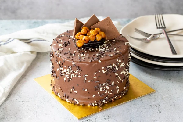 Birthday Cake Croquant Gray Background Chocolate Covered Cake Croquant Cream — Foto de Stock