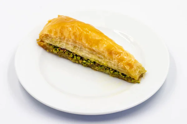 Pistasch Baklava Eller Morot Skiva Baklava Isolerad Vit Bakgrund Traditionella — Stockfoto