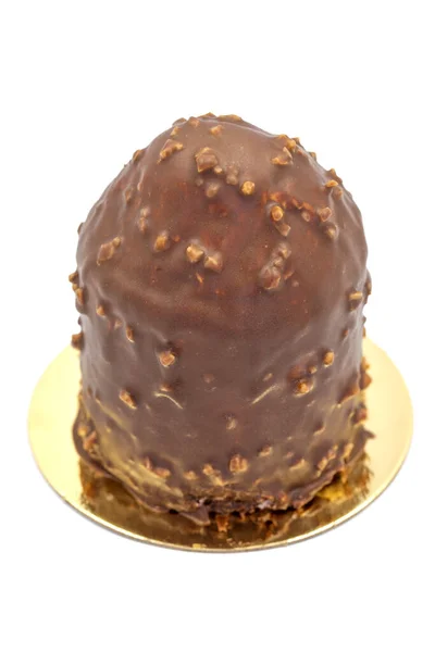 Kue Coklat Dan Hazelnut Diisolasi Dengan Latar Belakang Putih Tutup — Stok Foto