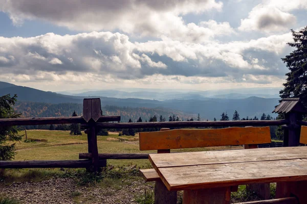 Mountain Hut View Terrace Beautiful Valley Bench Table Foreground Beautiful — Stock Photo, Image