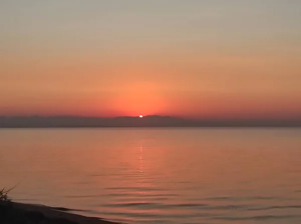 Beautiful Orange Sunset Paints Sea Orange Reflection — Stock Photo, Image