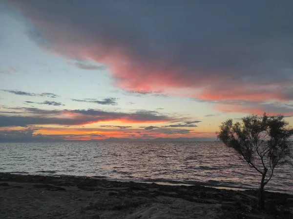 夕阳西下的彩云 — 图库照片