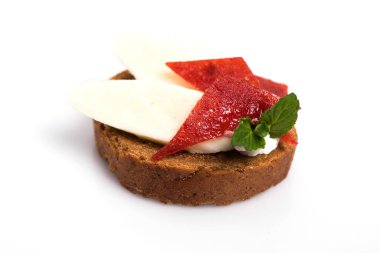 Beyaz arka plan üzerinde izole kanepeler