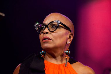 Dee Dee Bridgewater, Ermenistan 'daki Karen Demirchyan Yerevan' dan sonra Sports and Concert Complex 'te konser verecek. 14 Ekim. 2016.