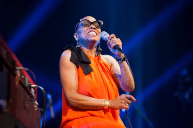 Dee Dee Bridgewater, Ermenistan 'daki Karen Demirchyan Yerevan' dan sonra Sports and Concert Complex 'te konser verecek. 14 Ekim. 2016.