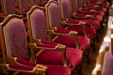 Odada bir sandalyenin içi.