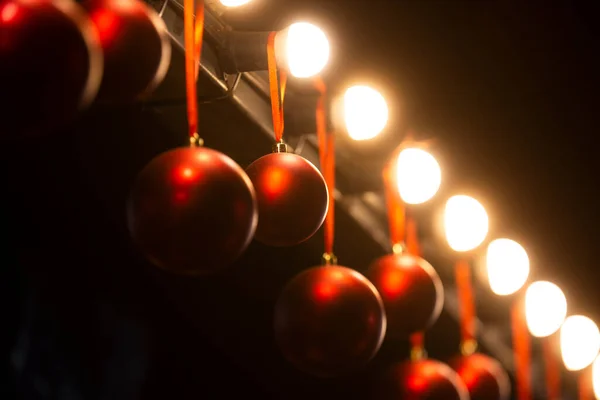 Dekoracja Świąteczna Światłami Ciemnym Tle — Zdjęcie stockowe