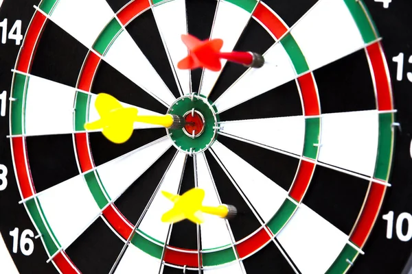 Close Darts Arrows Green Dart Board — Stock Fotó