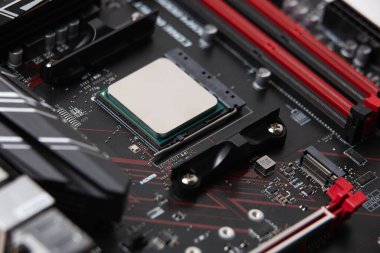 bir bilgisayar anakartını kapat