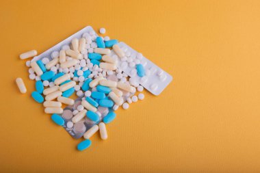 farklı ilaçlar, haplar, haplar. İlaç ilaç hapları.