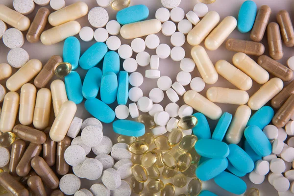 Medicamentos Diferentes Comprimidos Comprimidos Pílulas Medicina Farmacêutica Fundo Branco — Fotografia de Stock