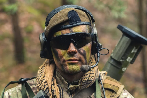 Uber cool macho tough soldier posing for a profile — Stock Photo, Image