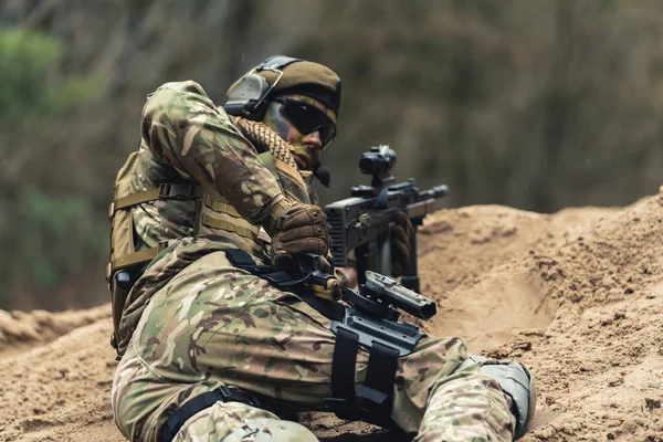 Field Marshal turning back to reload — Stock Photo, Image