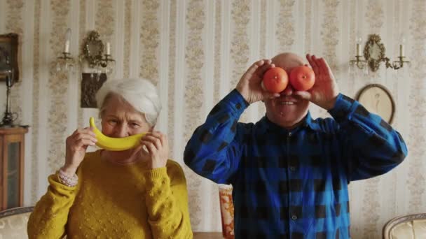 Elderly couple having fun together — Stockvideo
