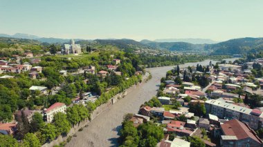Rioni Nehri ve Kutaisi, Georgia manzarası. Yüksek kalite fotoğraf