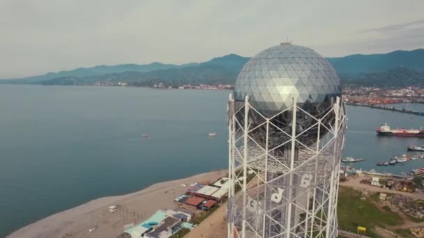 Bezpilotní Pohled Krásnou Slavnou Abecední Věž Batumi Georgia Kavkaz Vysoce — Stock video