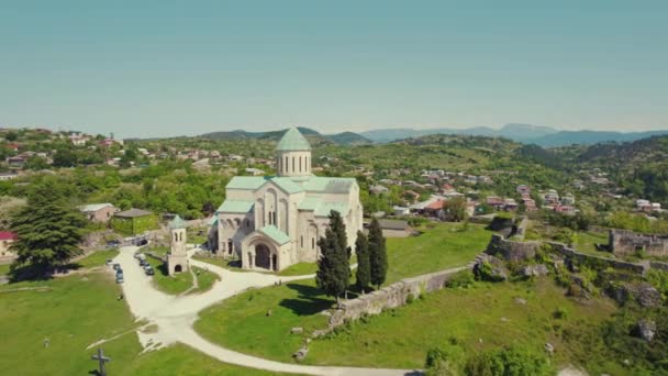 Drone Panoramique Cathédrale Dormition Temple Église Orthodoxe Géorgienne Kutaisi Contre — Video