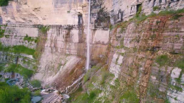 キンチャック滝の風景 風光明媚なドローンショット Imereti地域 ジョージア州 高品質4K映像 — ストック動画