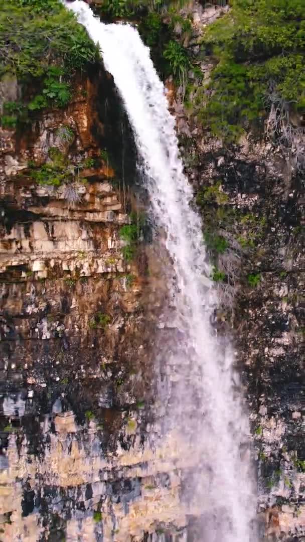 Natursköna Flygfoto Kinchkha Vattenfall Kanjonen Floden Okatse Nära Kutaisi Georgien — Stockvideo
