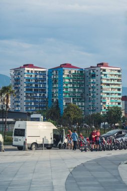 16.05.2022. Batumi, Georgia. Şehir merkezindeki kule blokları. Yüksek kalite fotoğraf