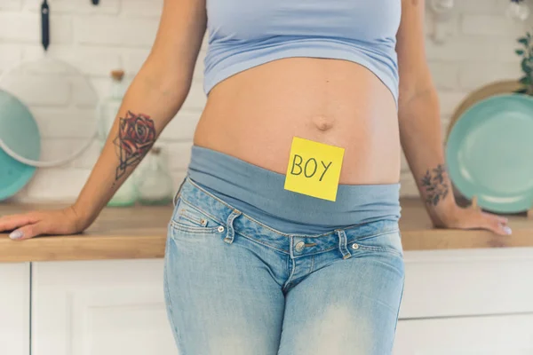 Young Adult Pregnant Caucasian Woman Mommy Jeans Crop Top Showing — Stock Fotó