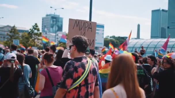 Warsaw Poland 2022 Equality Parade Man Holding Poster Saying Peace — Stok video