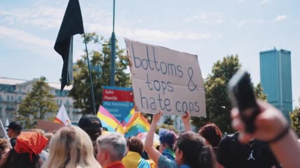 Warsaw Poland 2022 Man Holding Poster Saying Bottoms Tops Hate — Stockvideo