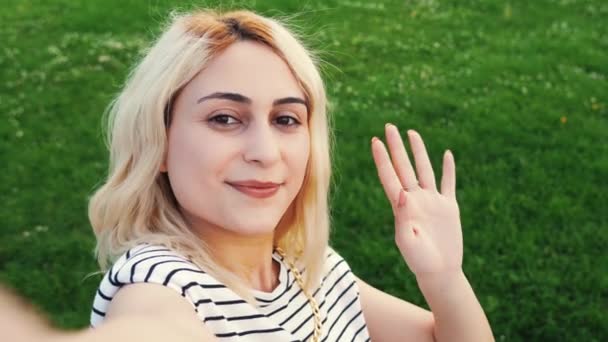 Selfie Young Blond Cheerful Girl Standing Park Taking Selfie Waving — Wideo stockowe