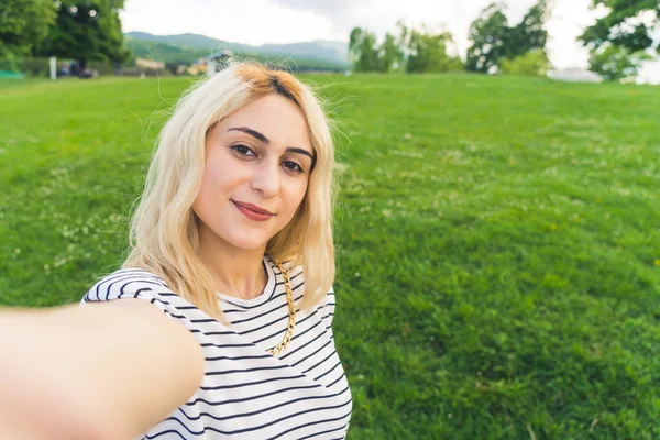 Blond Cheerful Girl Making Selfie Park Outdoor Medium Closeup High — Zdjęcie stockowe