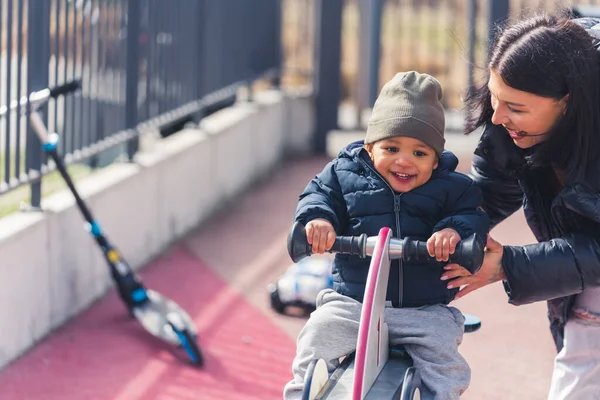 Good Looking Caucasian Woman Playground Her Small African Son Having — 图库照片