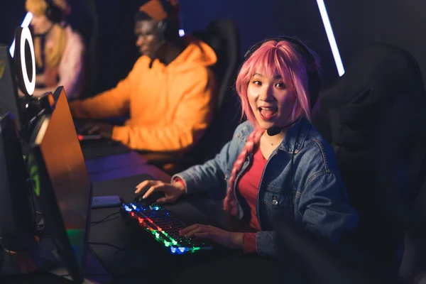 Young Asian Woman Pink Hair Wearing Headset Playing Online Game —  Fotos de Stock