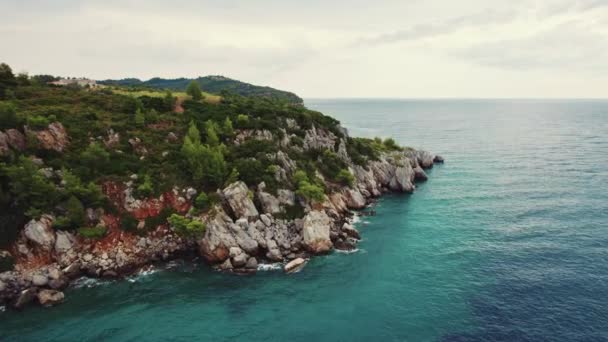 Marvelous Aerial View Kassandra Cliffs Paliouri Greece High Quality Footage — Vídeo de Stock