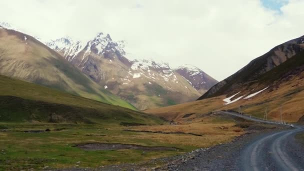 Road Kazbegi Caucasus Mountains Background High Quality Footage — Stock video