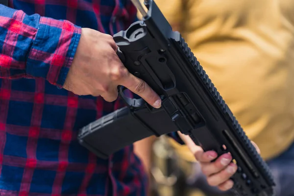 Close Mans Arms Holding Uzi Gun Firearm Training Horizontal Outdoor — Stockfoto
