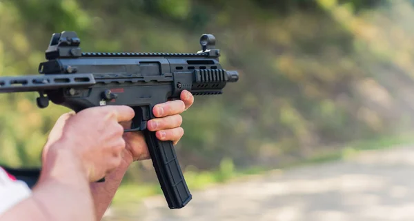 Hands Holding Submachine Gun Training Shooting Range Blurred Background Outdoor — Stock Photo, Image