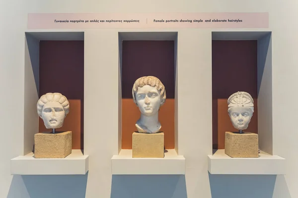 2022 Thessaloniki Greece Three White Marble Heads Placed Display Archaeological — Foto Stock